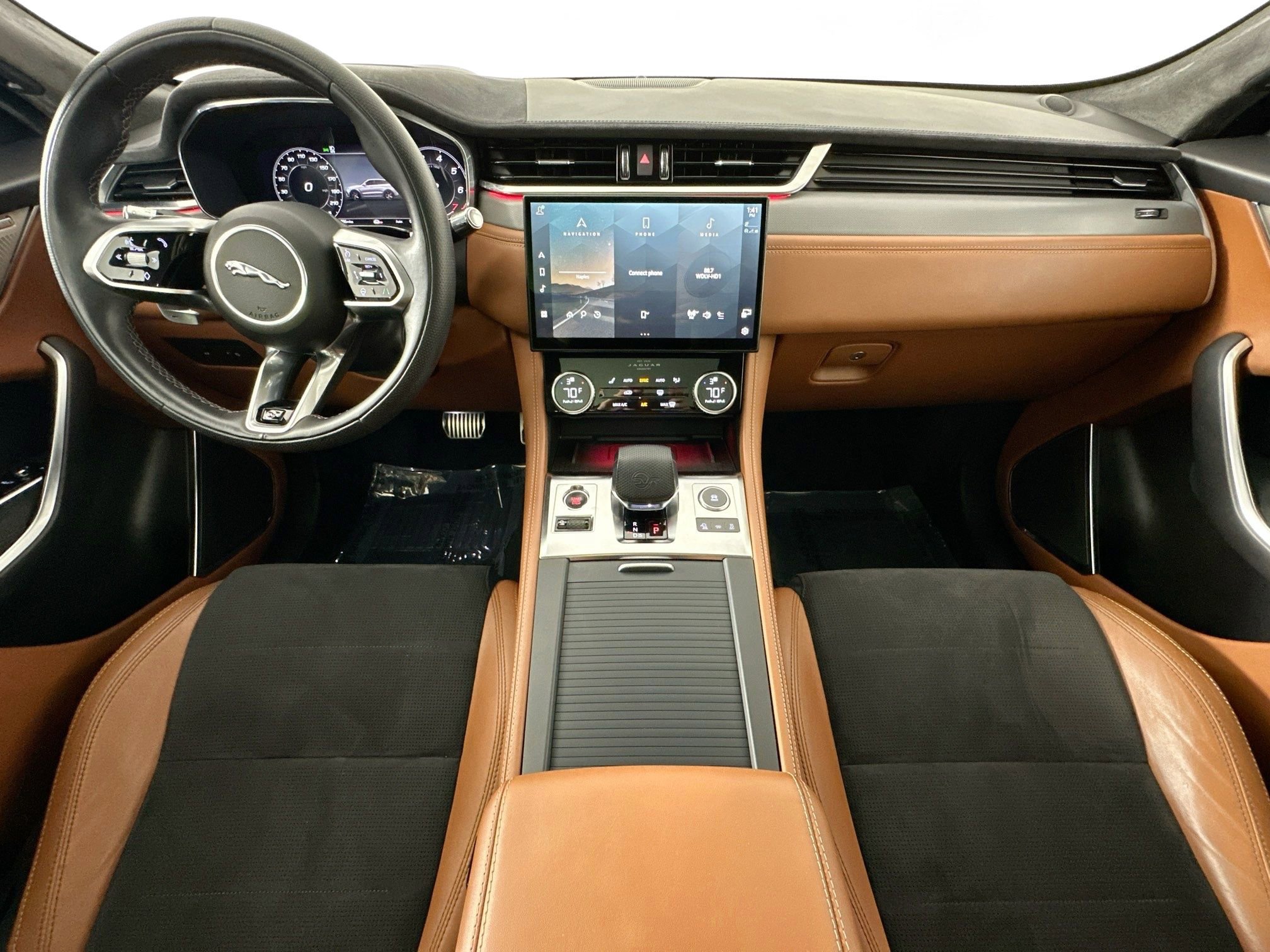 Certified 2021 Jaguar F-PACE SVR AWD/4WD image 21