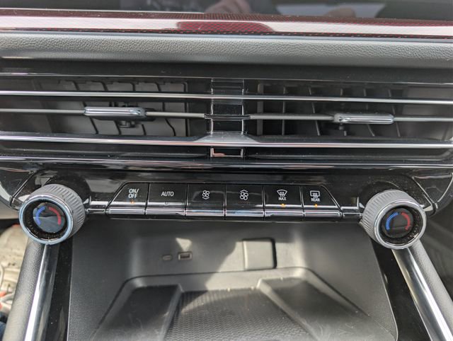 Used 2024 Chevrolet Traverse RS w/ LPO, Floor Liner Package image 27