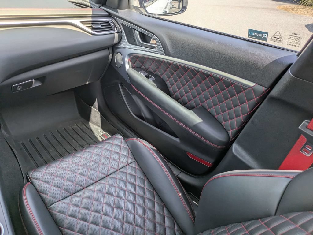 Used 2022 Genesis G70 3.3T RWD image 17