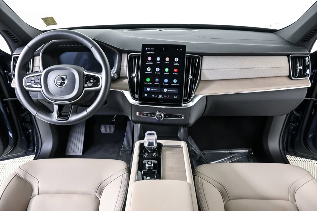 Certified 2025 Volvo XC90 B5 Core w/ Climate Package image 19