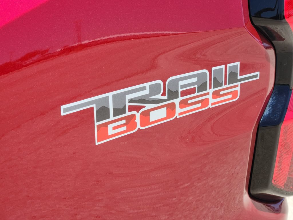 Used 2025 Chevrolet Colorado Trail Boss AWD/4WD image 12
