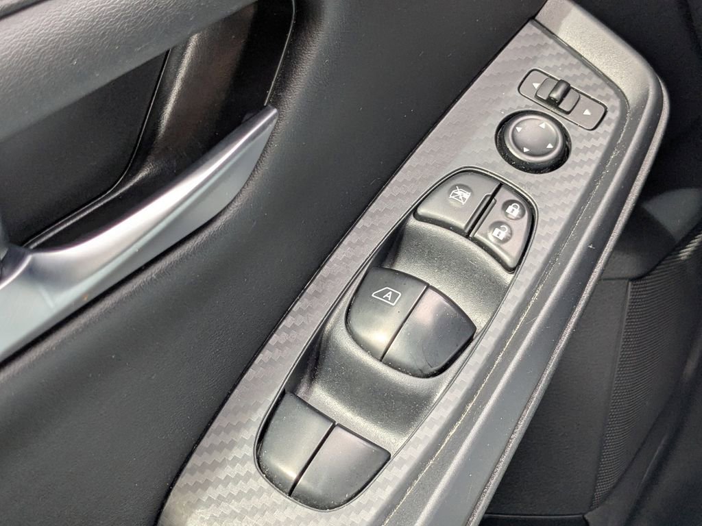Used 2024 Nissan Sentra SV FWD image 22