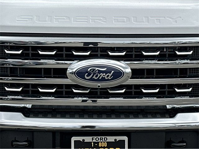New 2025 Ford F250 Lariat w/ Lariat Ultimate Package image 44