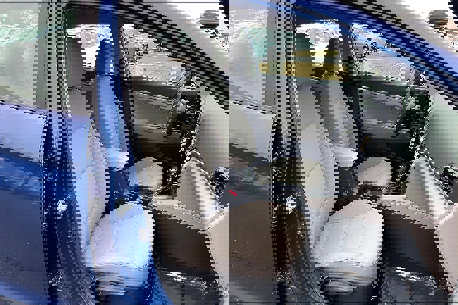 Used 2019 Hyundai Elantra SE image 10