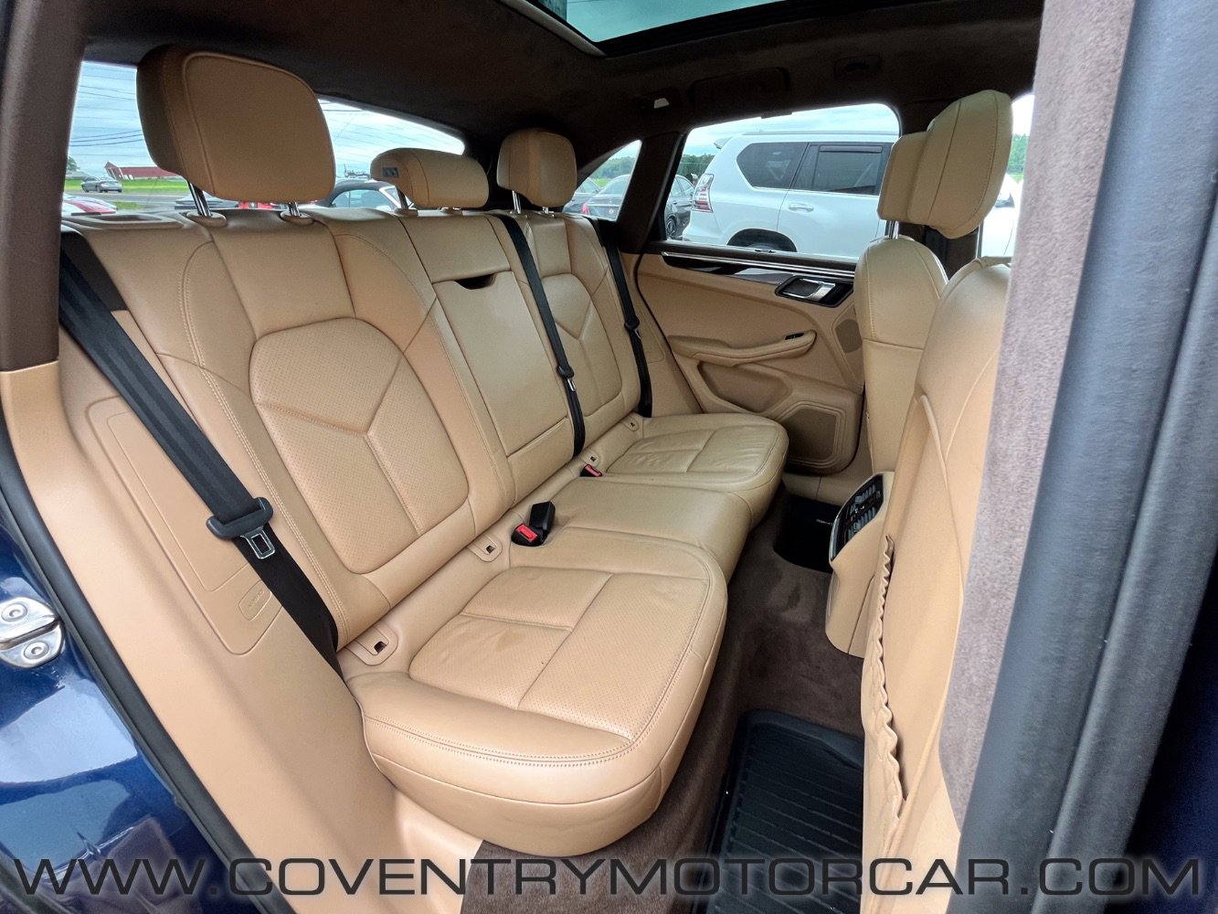 Used 2017 Porsche Macan Turbo image 30