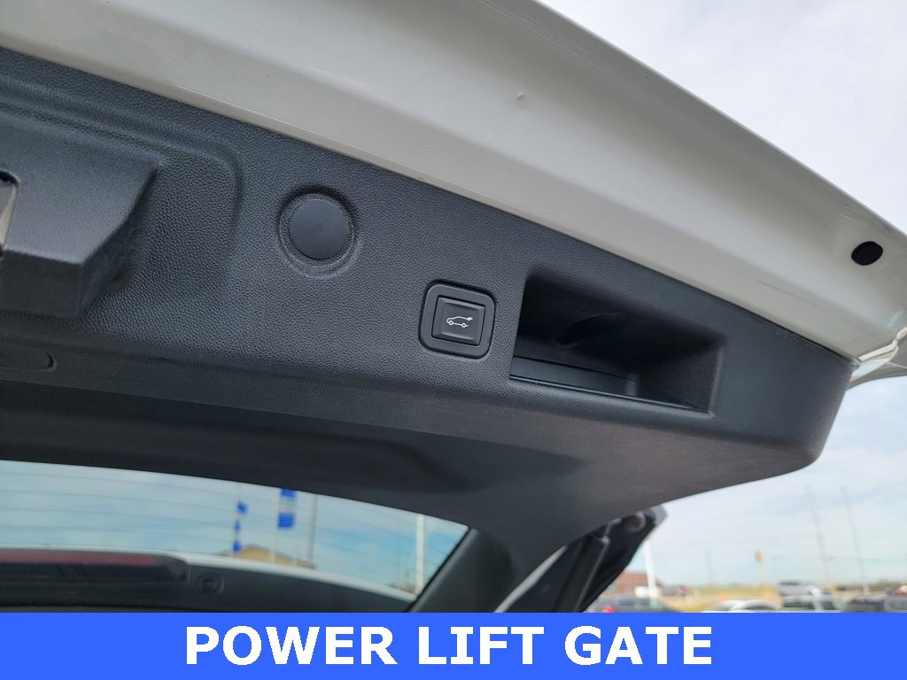 Used 2018 Chevrolet Equinox Premier image 18