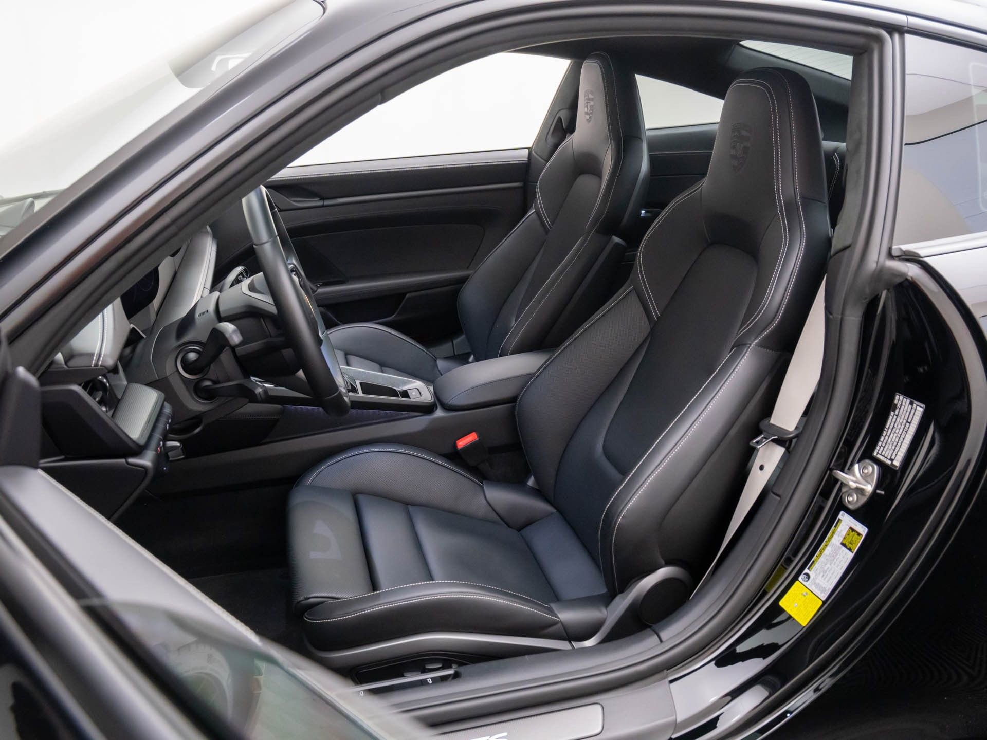 Used 2023 Porsche 911 Carrera GTS image 5