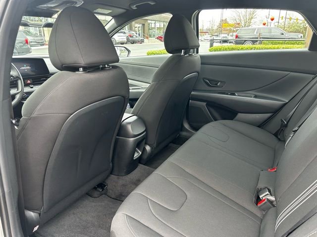 Certified 2025 Hyundai Elantra SEL FWD image 33