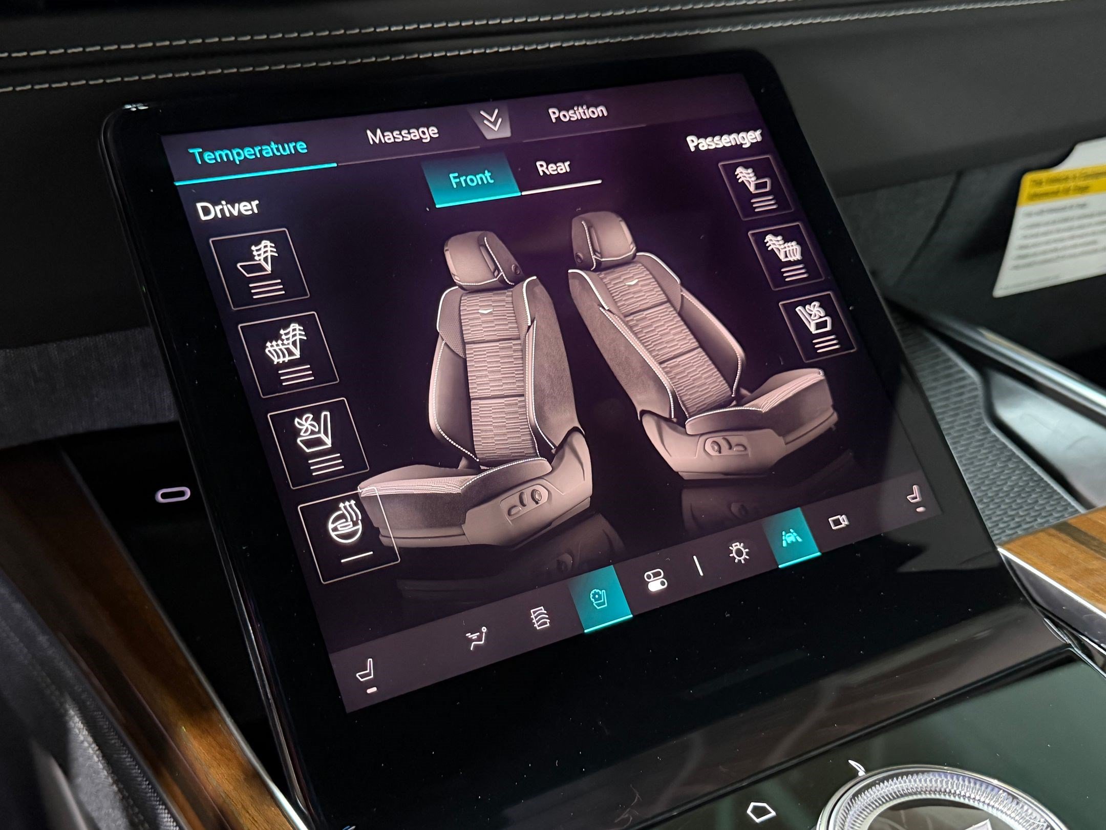 New 2026 Cadillac Escalade Platinum Sport AWD/4WD image 33