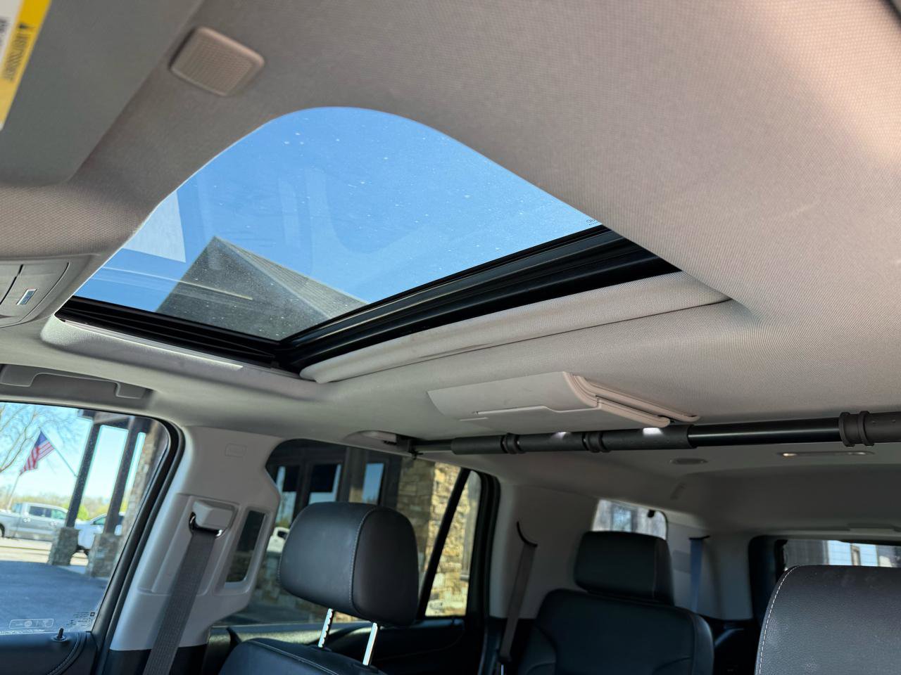 Used 2018 GMC Yukon SLT w/ Premium Edition image 22