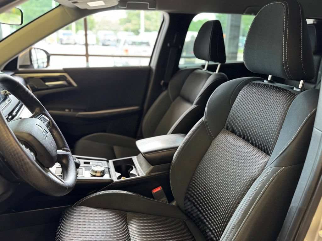Used 2022 Mitsubishi Outlander ES AWD/4WD image 8