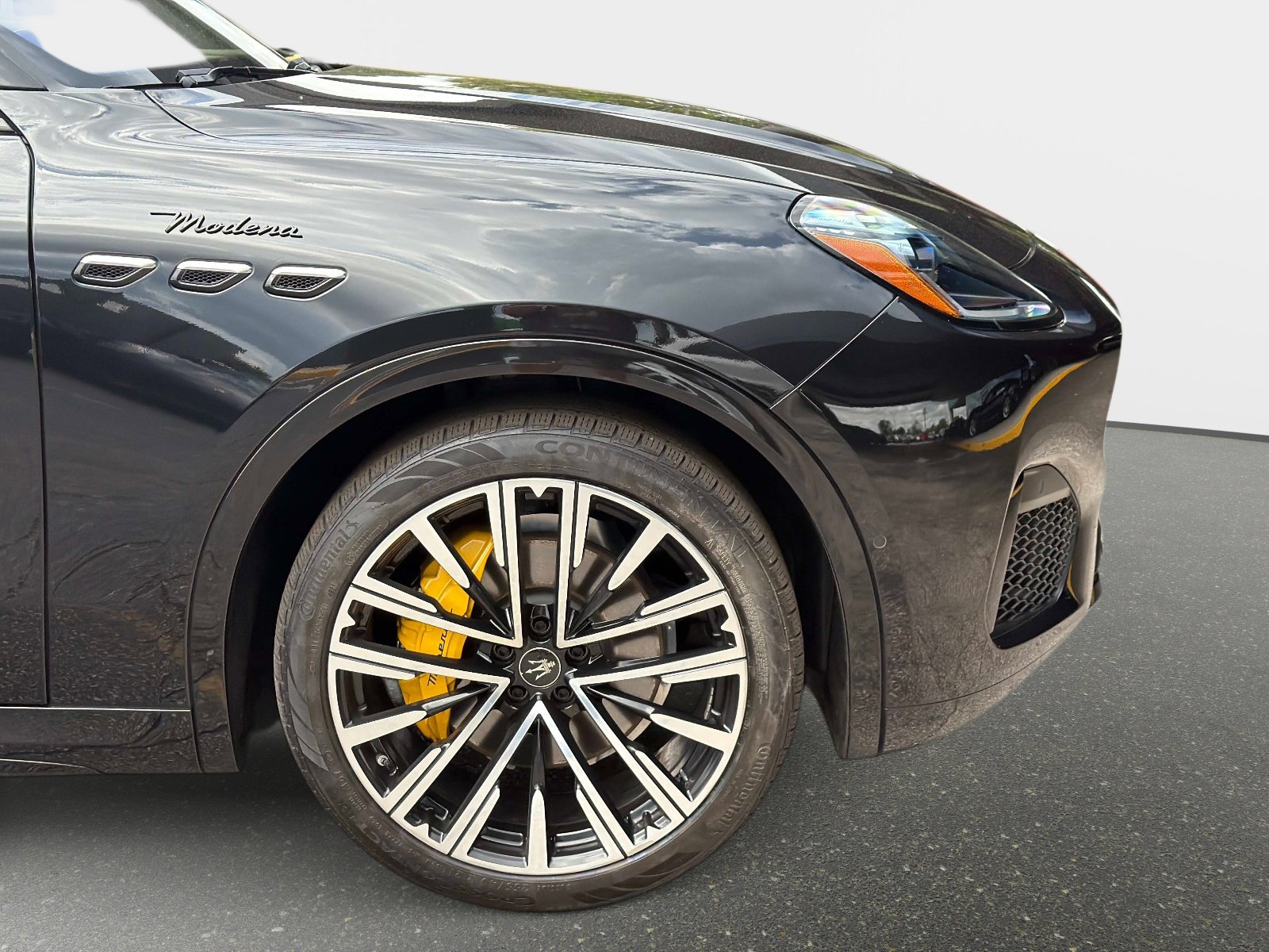 Used 2023 Maserati Grecale Modena image 12