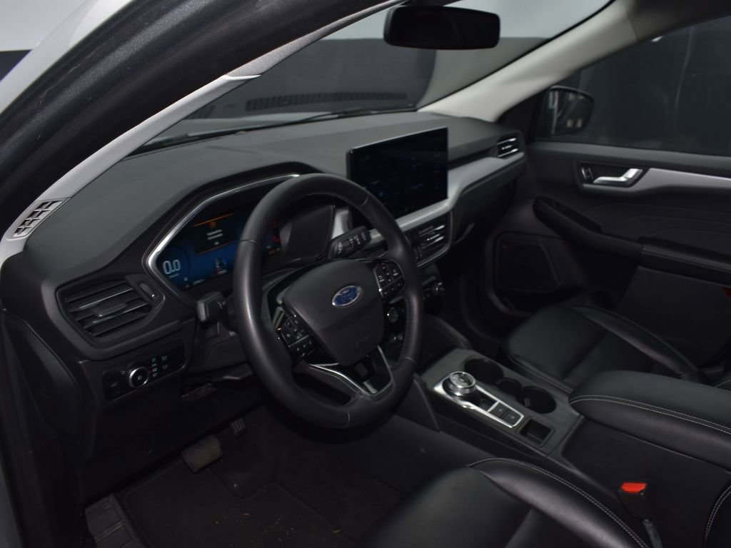 Used 2024 Ford Escape Platinum image 18