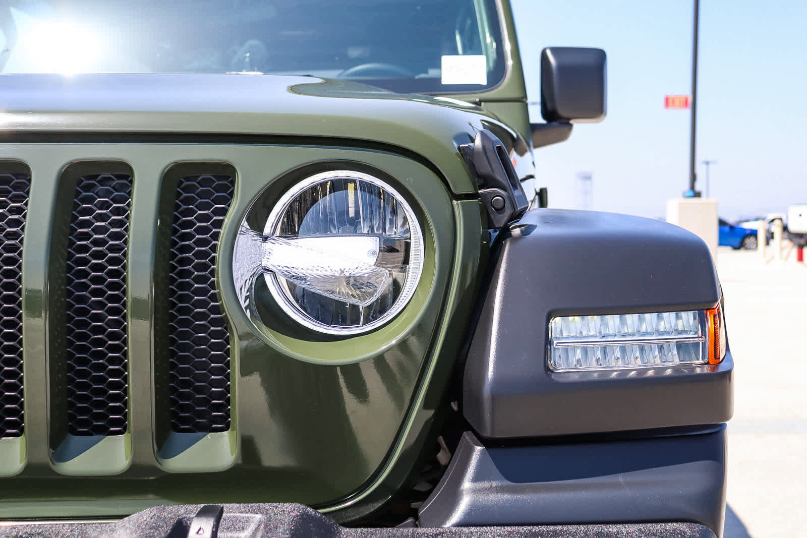 Used 2022 Jeep Wrangler Sport S image 7