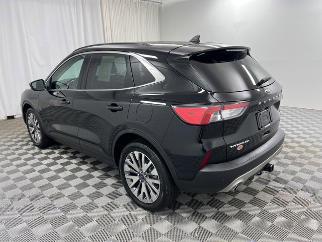 Used 2022 Ford Escape Titanium w/ Class II Trailer Tow Package image 4