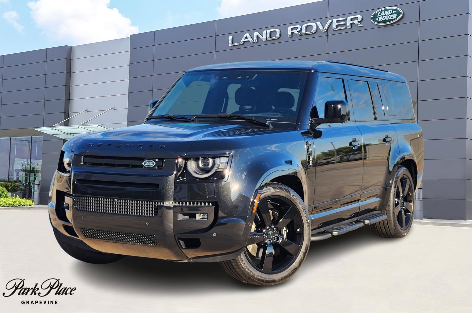 New 2026 Land Rover Defender 130 V8 video 1