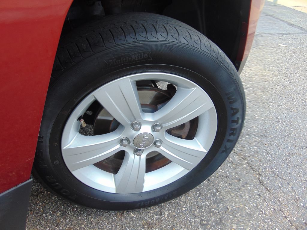 Used 2014 Jeep Patriot Latitude FWD image 27