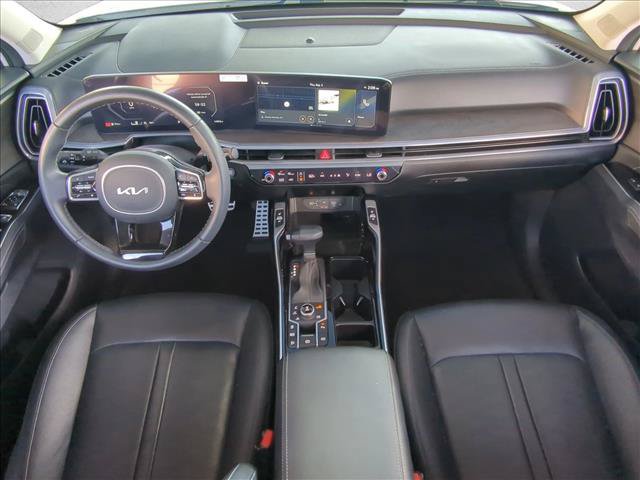 Used 2025 Kia Sorento SX AWD/4WD image 19