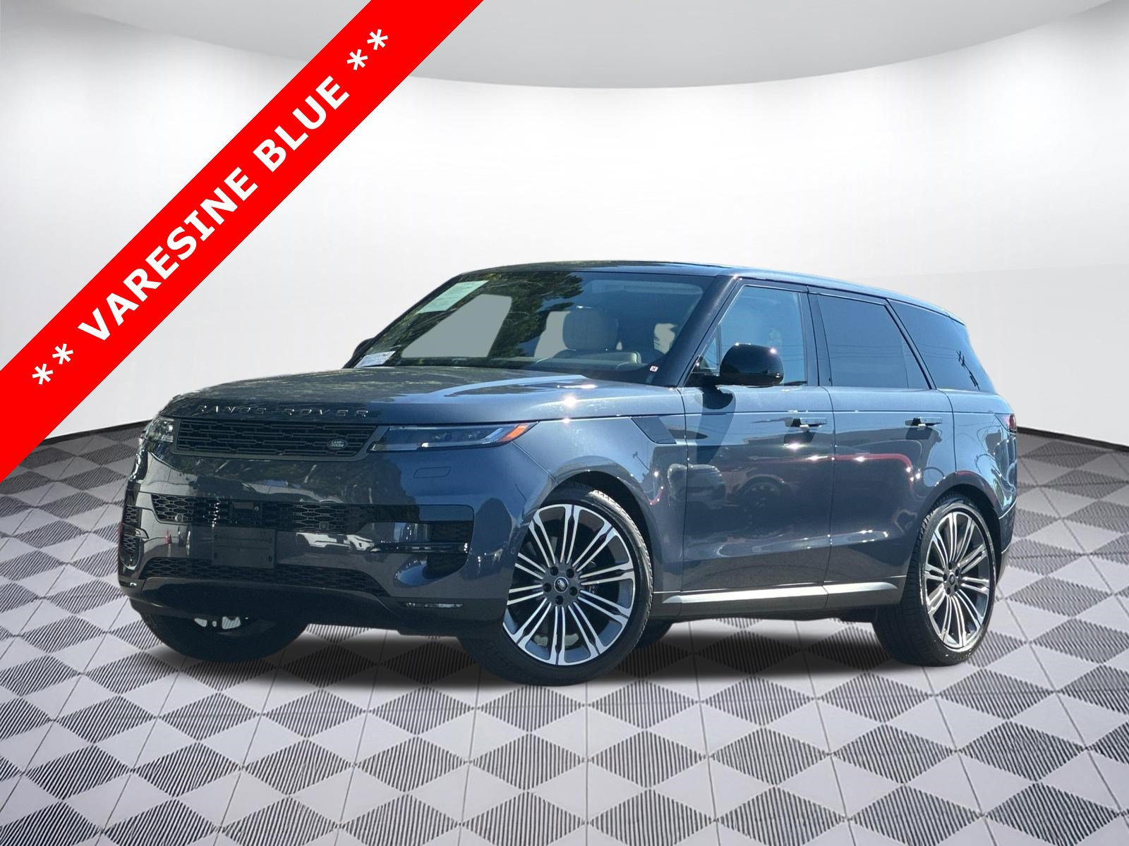 Used 2024 Land Rover Range Rover Sport SE AWD/4WD image 1