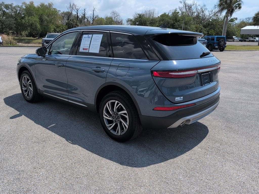 Used 2023 Lincoln Corsair FWD w/ Equipment Group 101A image 5