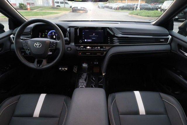 Used 2026 Toyota Camry SE FWD image 21
