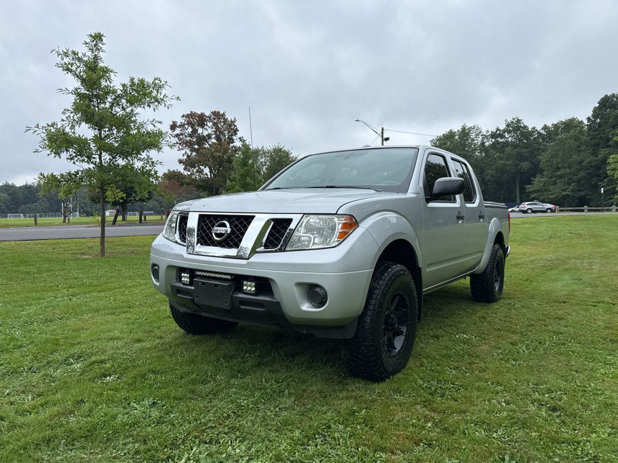 Used 2012 Nissan Frontier SV w/ SV Premium Utility Pkg AWD/4WD image 8
