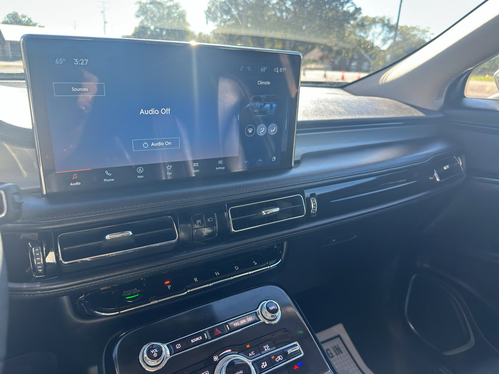 Used 2022 Lincoln Nautilus FWD w/ Premium Package image 18
