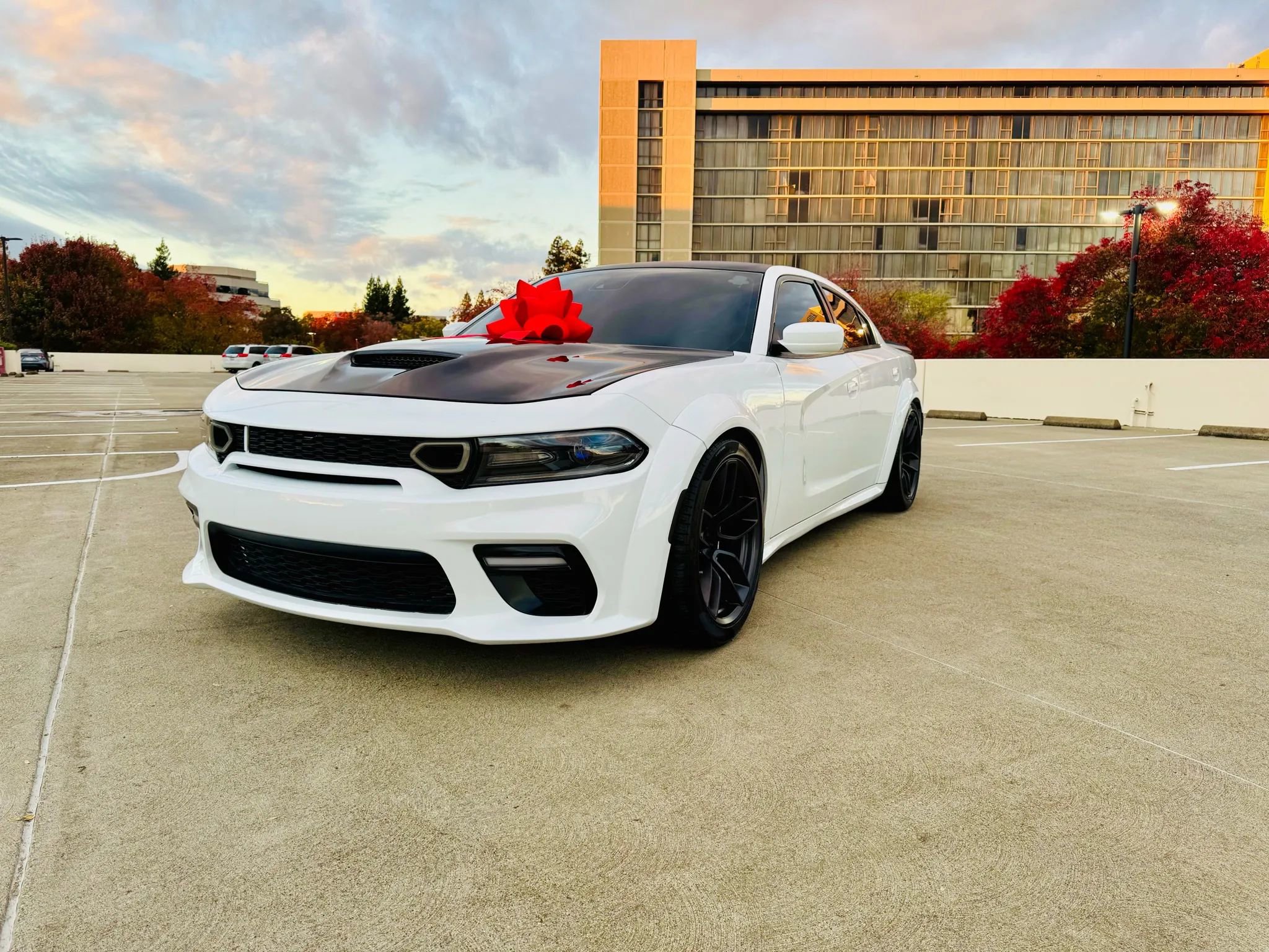 Used 2017 Dodge Charger R/T RWD image 15