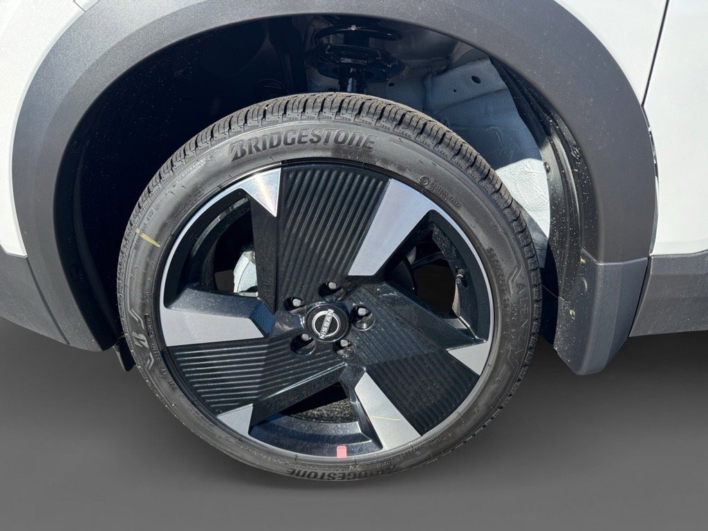 New 2026 Nissan Kicks SR image 6