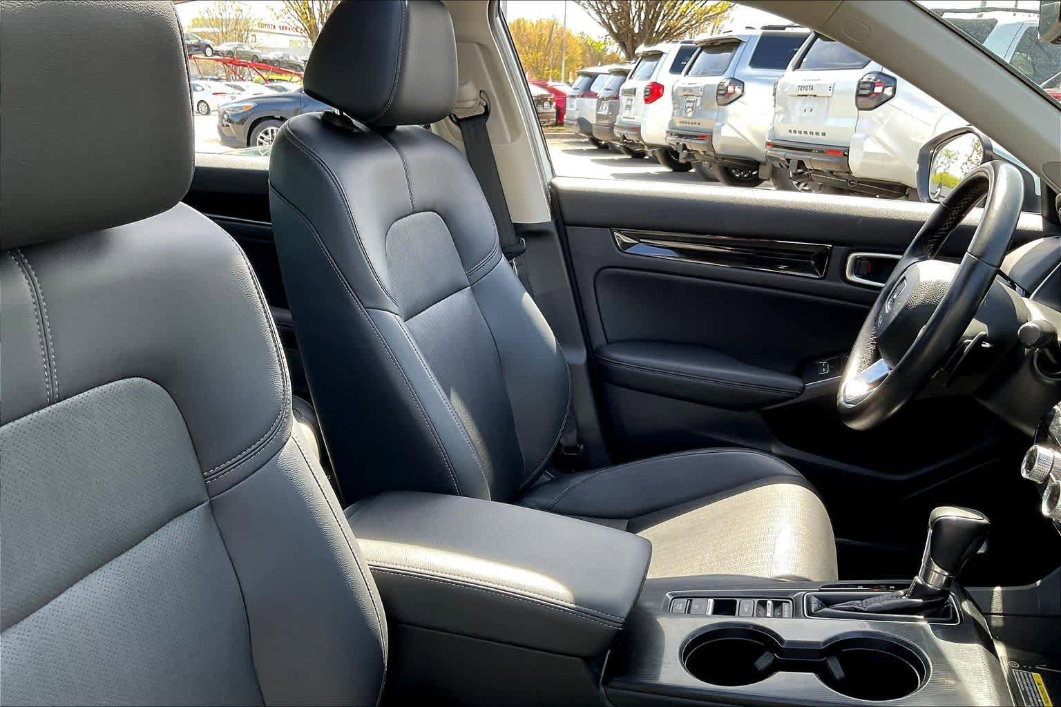 Used 2022 Honda Civic Touring image 9