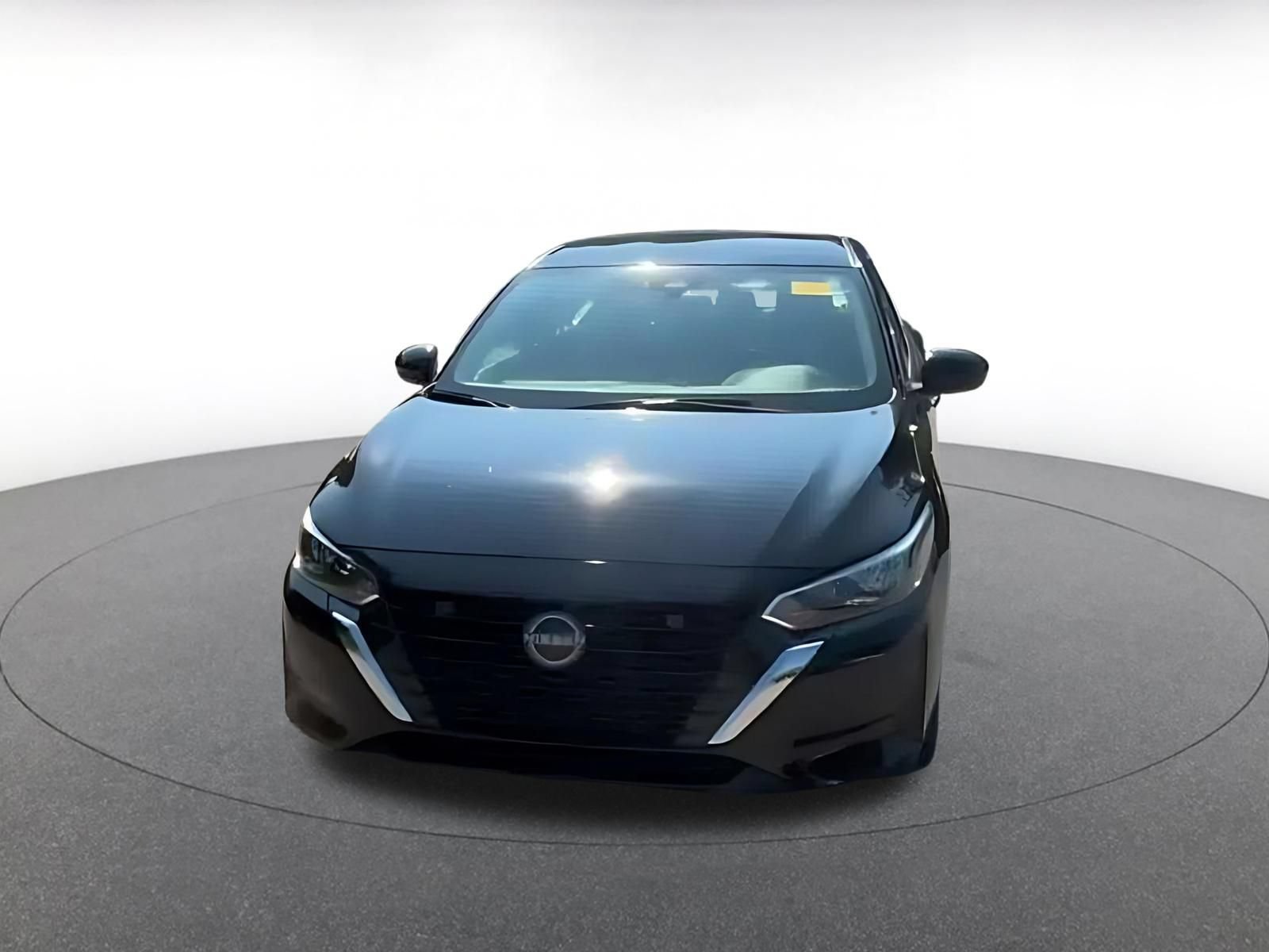 Used 2025 Nissan Sentra SV FWD image 4
