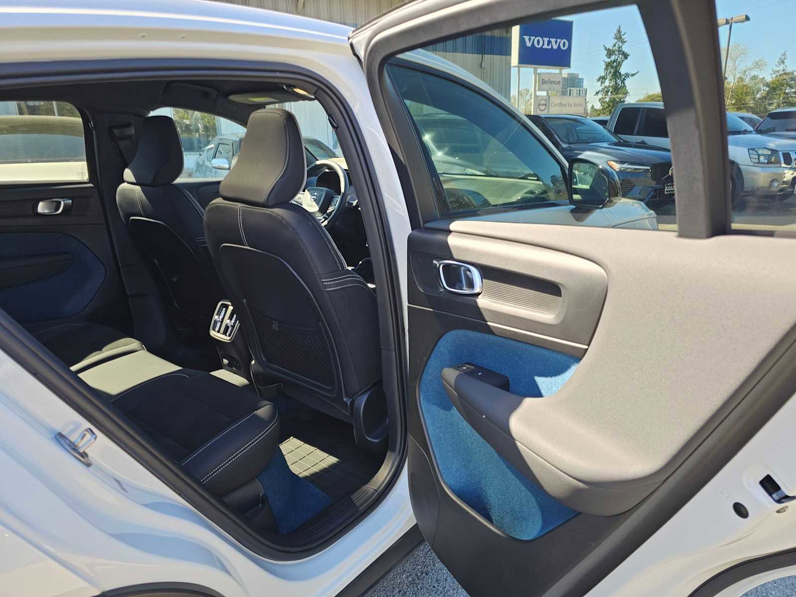 Certified 2023 Volvo C40 P8 Recharge Ultimate w/ Protection Package Premier image 12