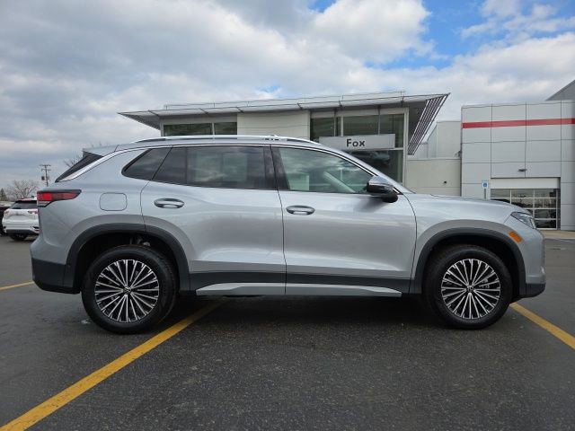 Used 2025 Volkswagen Tiguan S image 8