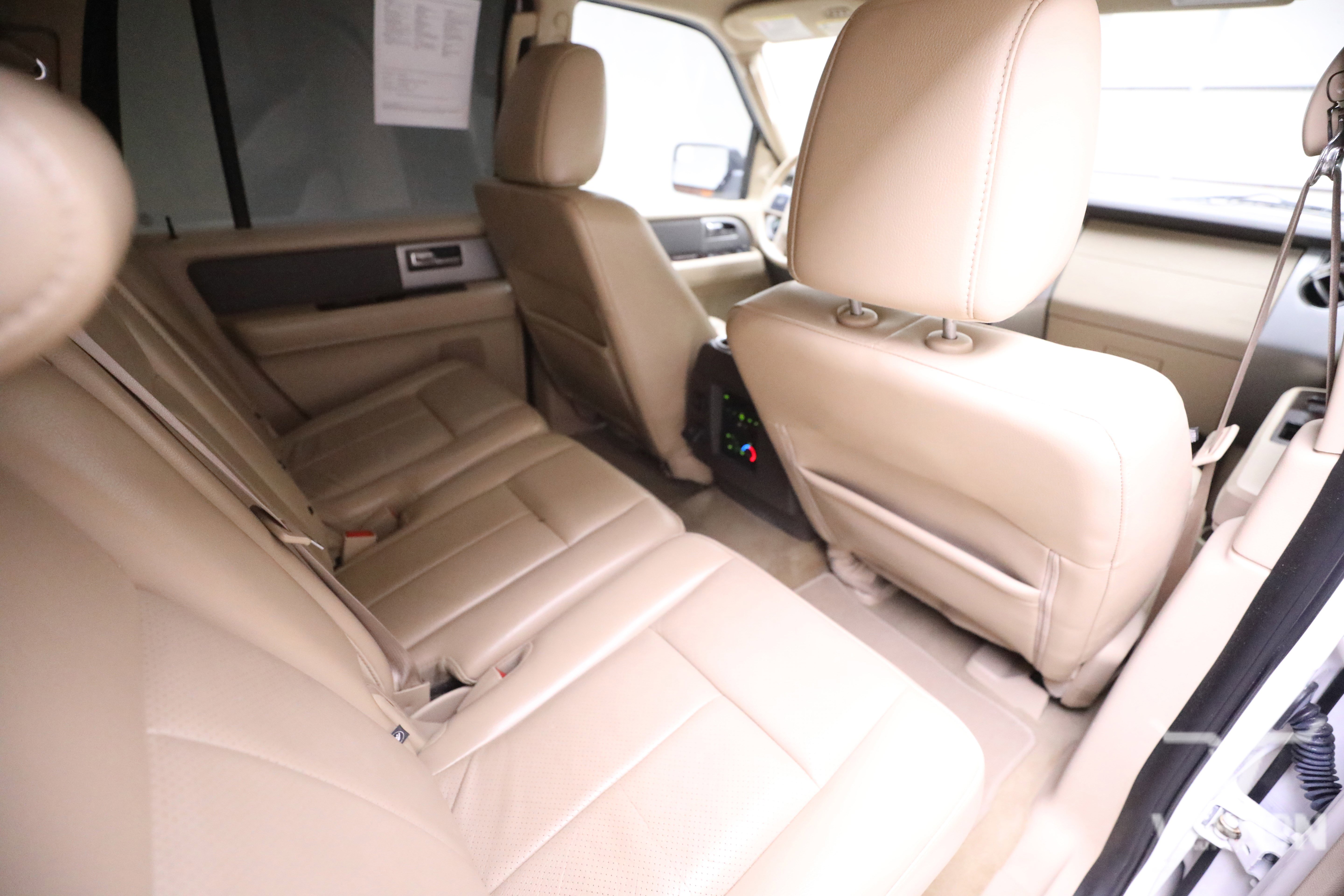 Used 2013 Ford Expedition EL XLT image 12