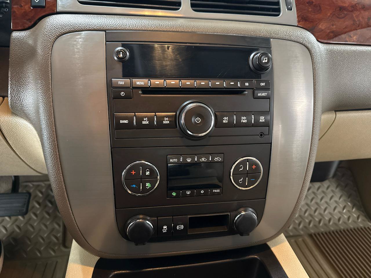 Used 2013 GMC Sierra 2500 SLT AWD/4WD image 18