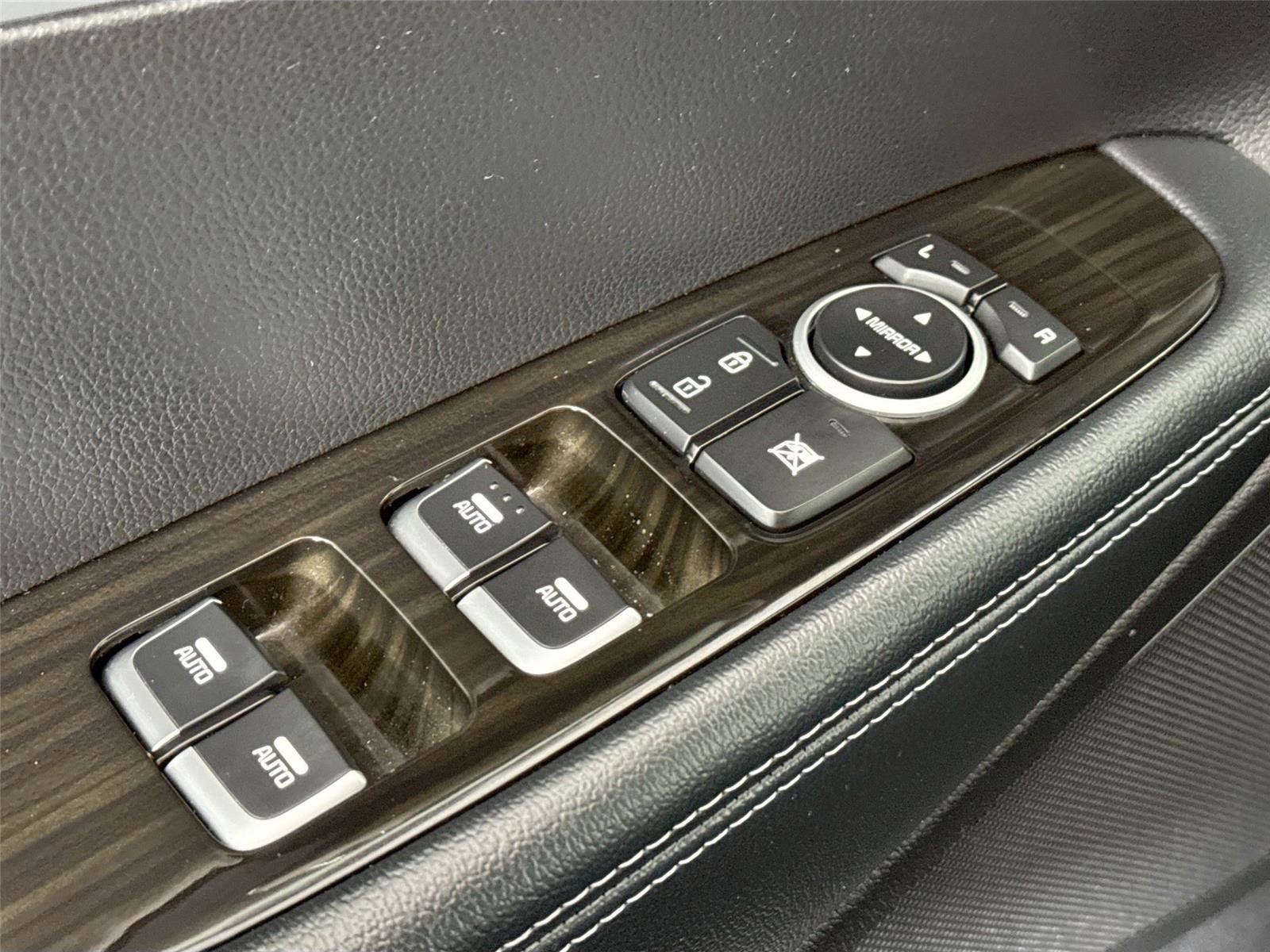 Used 2019 Kia Sorento LX image 23