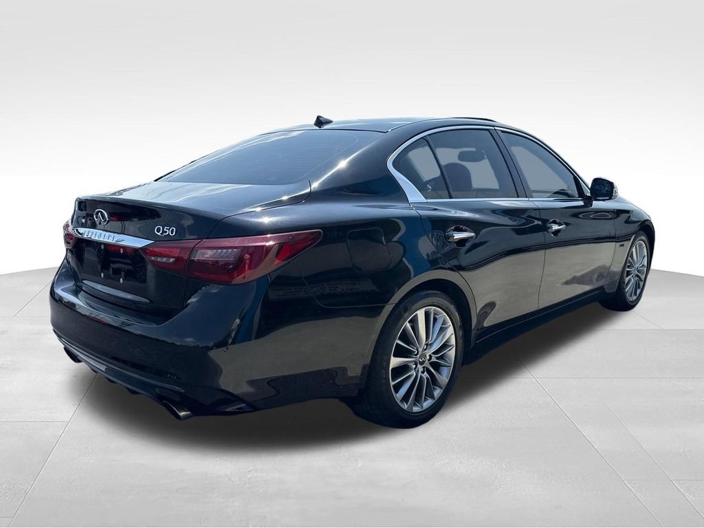 Used 2018 INFINITI Q50 Luxe RWD image 11