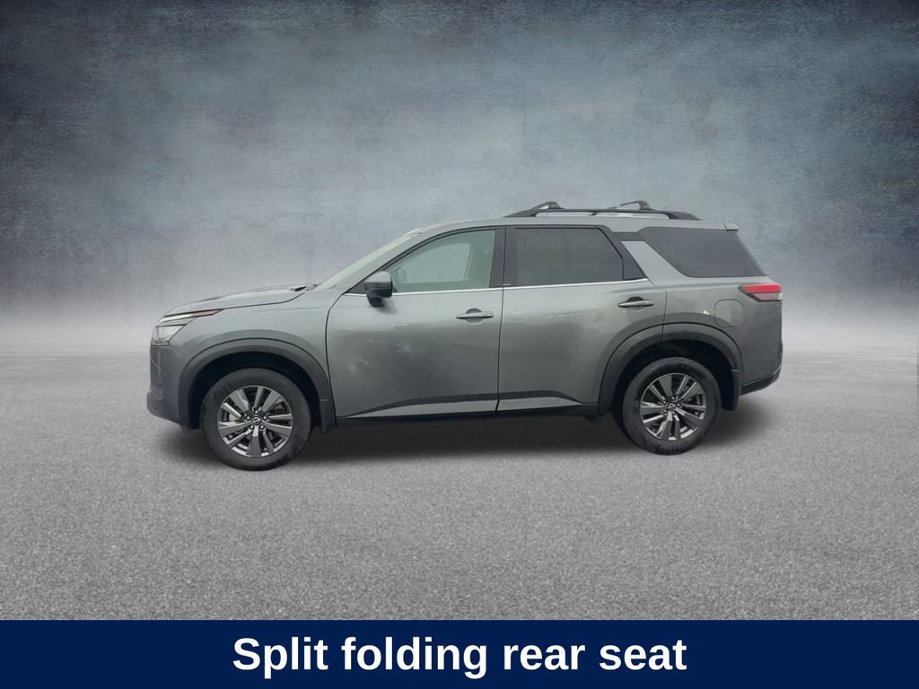 Used 2024 Nissan Pathfinder SV image 12