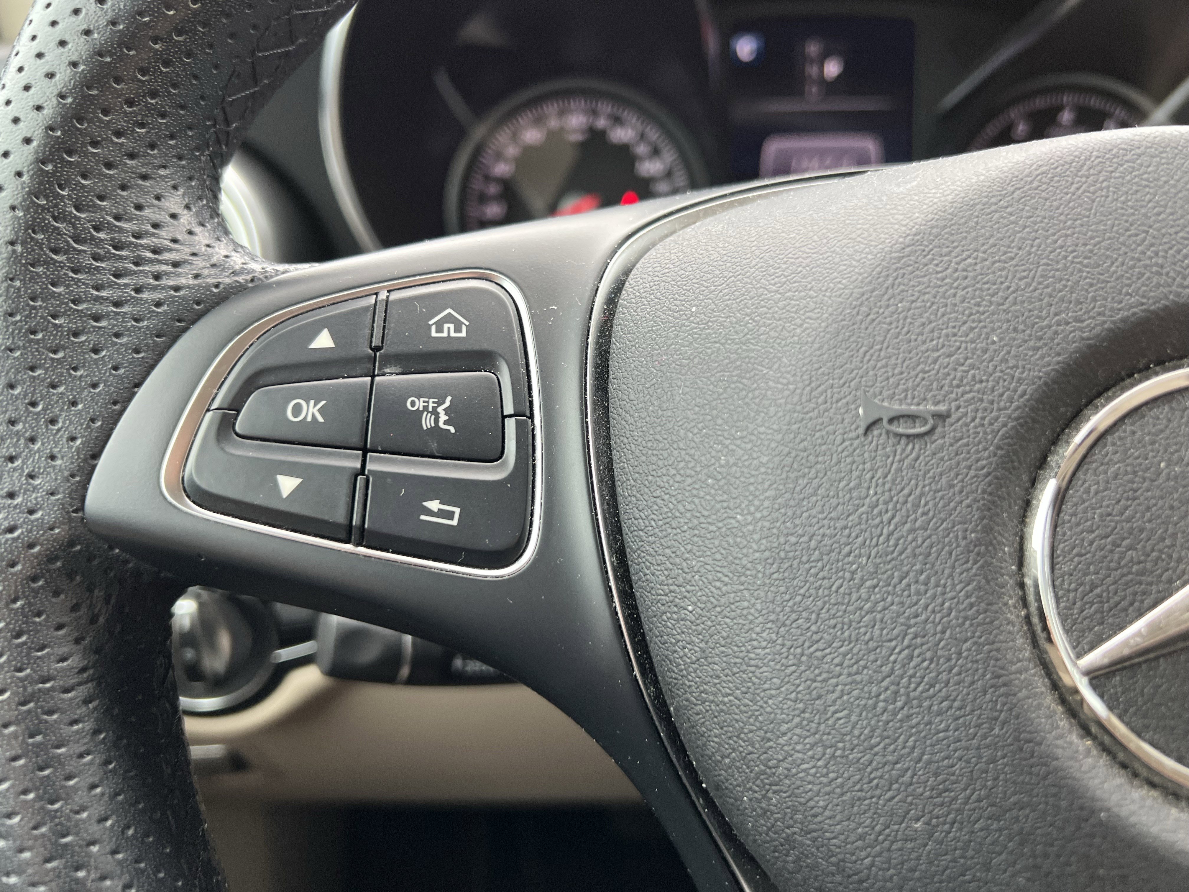 Used 2019 Mercedes-Benz GLC 300 image 19