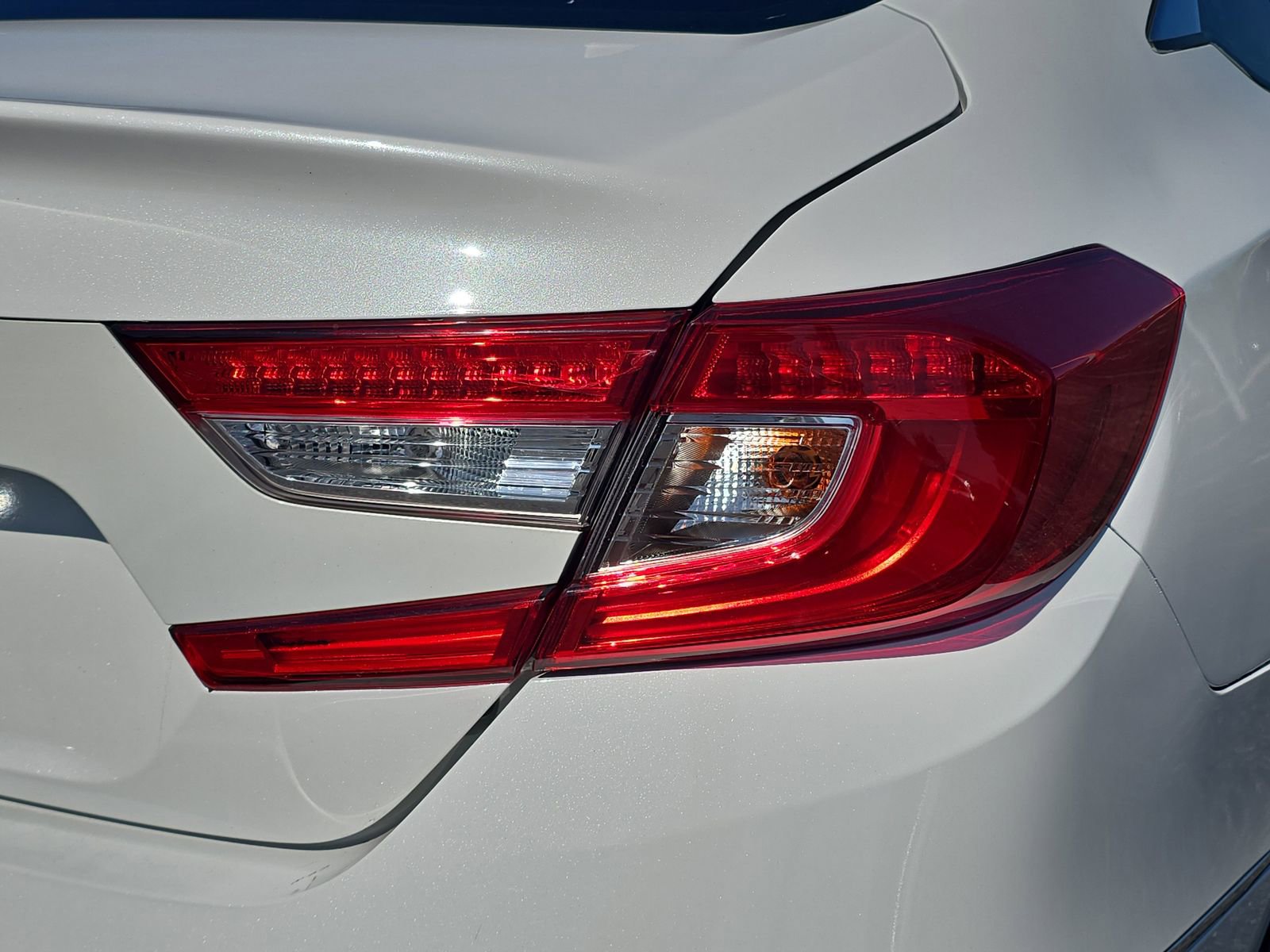 Used 2022 Honda Accord EX-L image 8
