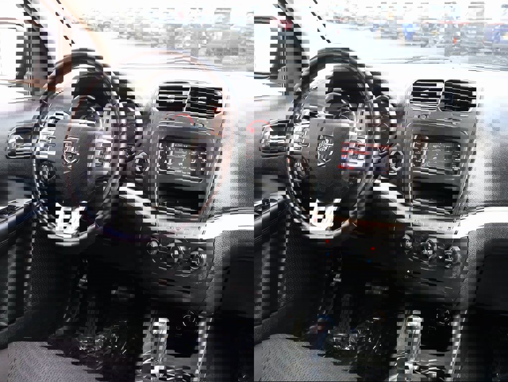 Used 2020 Dodge Journey SE w/ SE Popular Equipment Group image 15