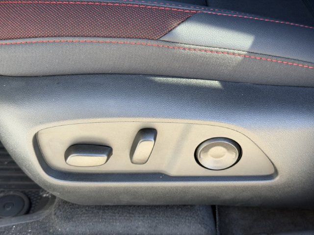 New 2027 Chevrolet Equinox RS w/ Safety and Technology Package FWD image 23