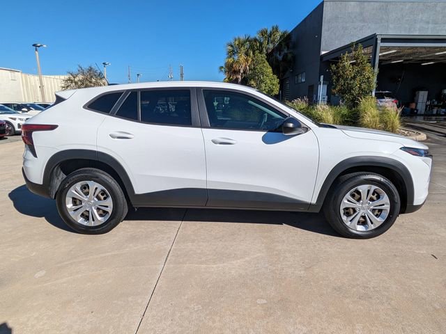 Used 2024 Chevrolet Trax LS image 4