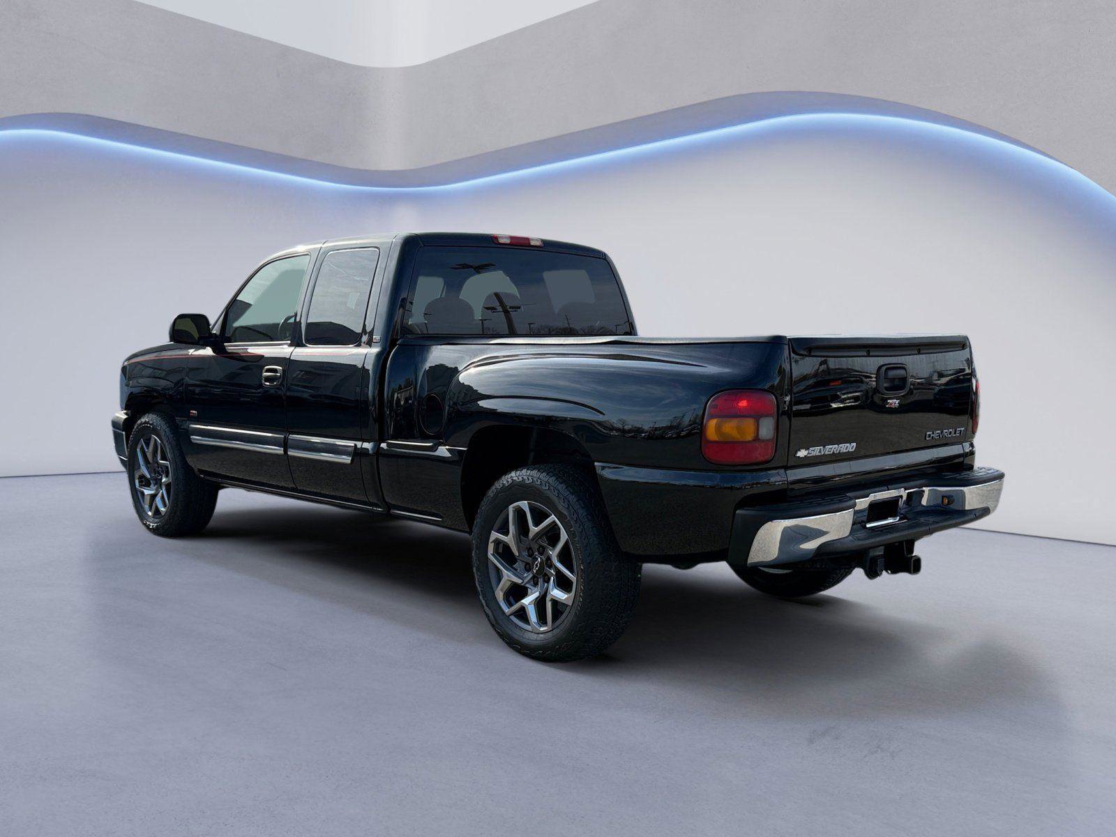 Used 2003 Chevrolet Silverado 1500 LS w/ Off-Road Package AWD/4WD image 5