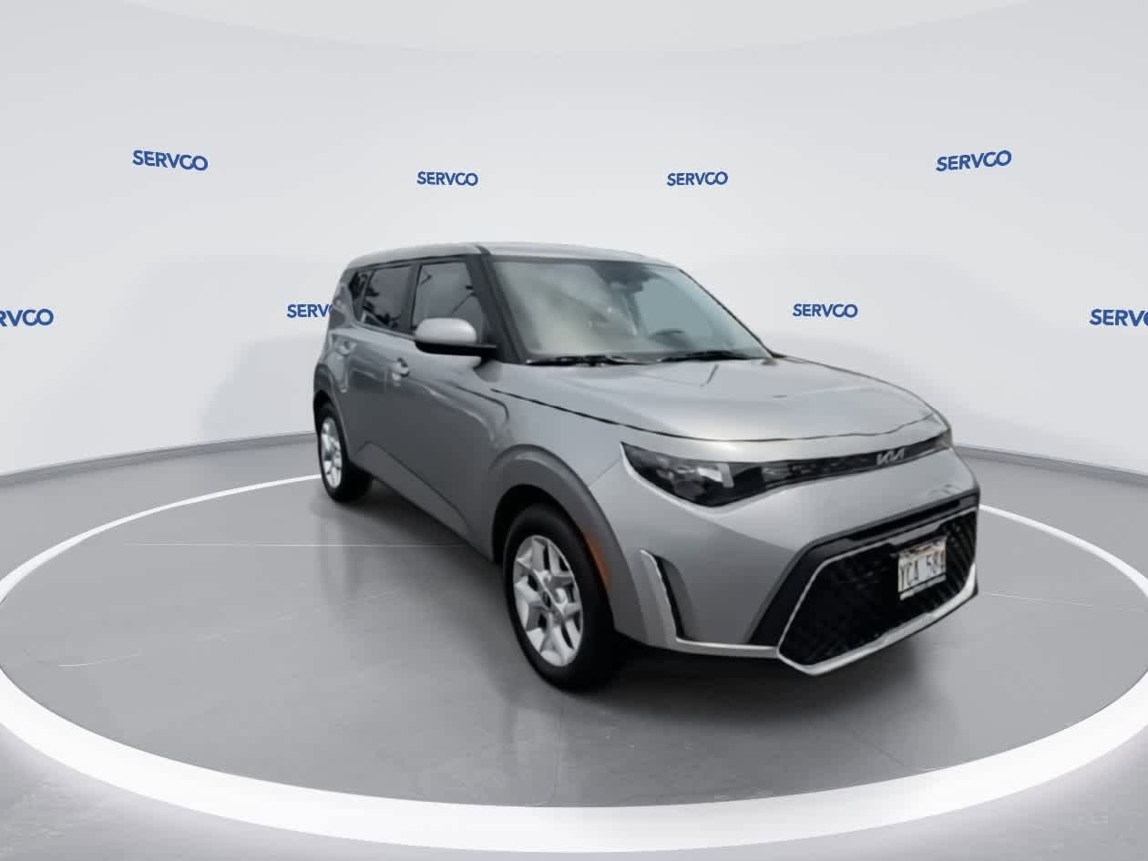 Used 2023 Kia Soul LX w/ Option Group 015 FWD image 2