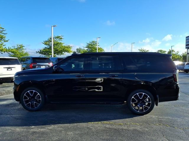 Used 2025 Chevrolet Suburban RST w/ Comfort Package AWD/4WD image 12