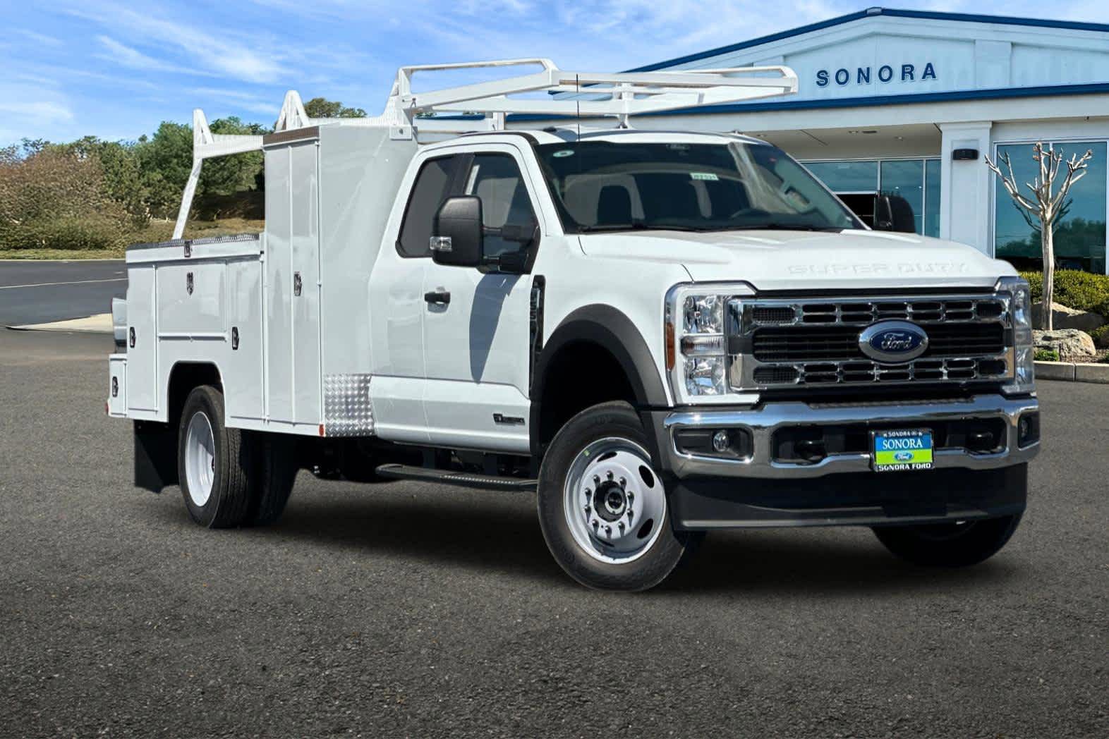 New 2026 Ford F550 4x4 SuperCab Super Duty image 2