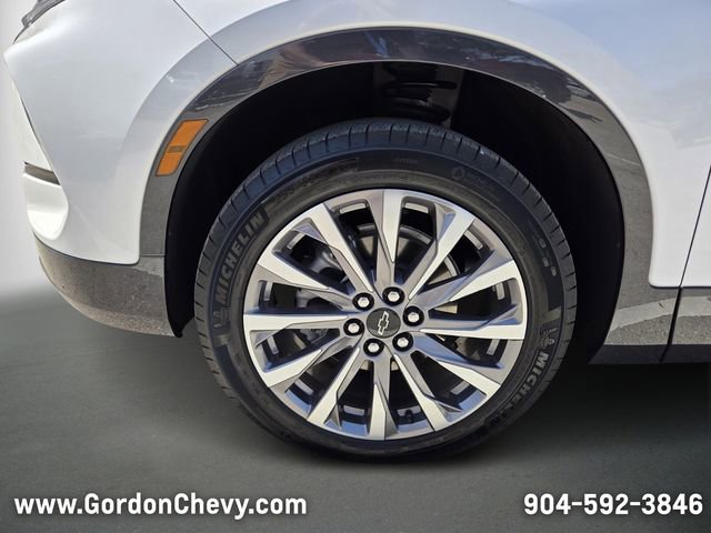 Used 2025 Chevrolet Blazer Premier w/ Driver Confidence II Package image 11
