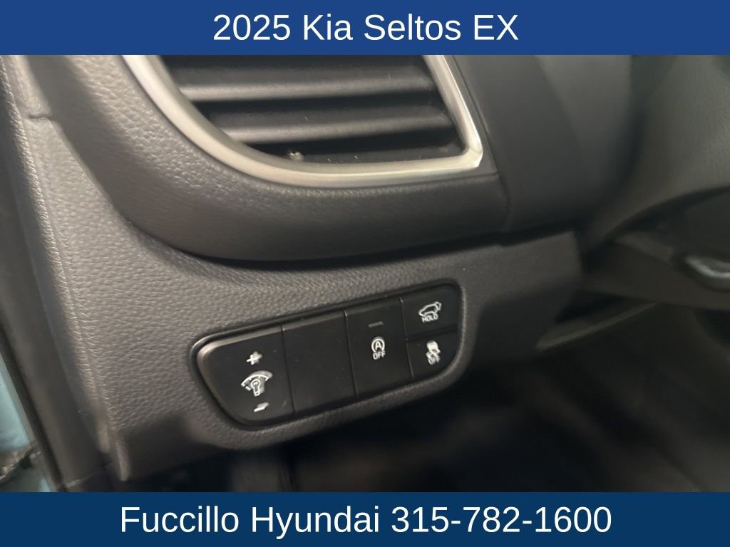 Used 2025 Kia Seltos EX image 12
