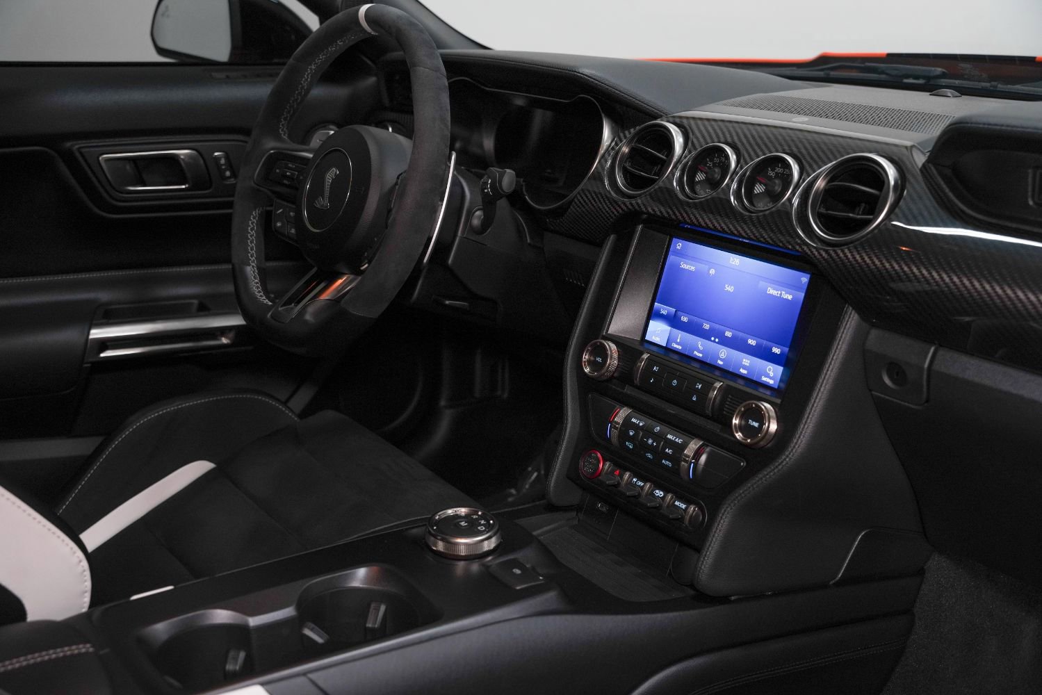 Used 2020 Ford Mustang Shelby GT500 w/ Carbon Fiber Track Pack image 35